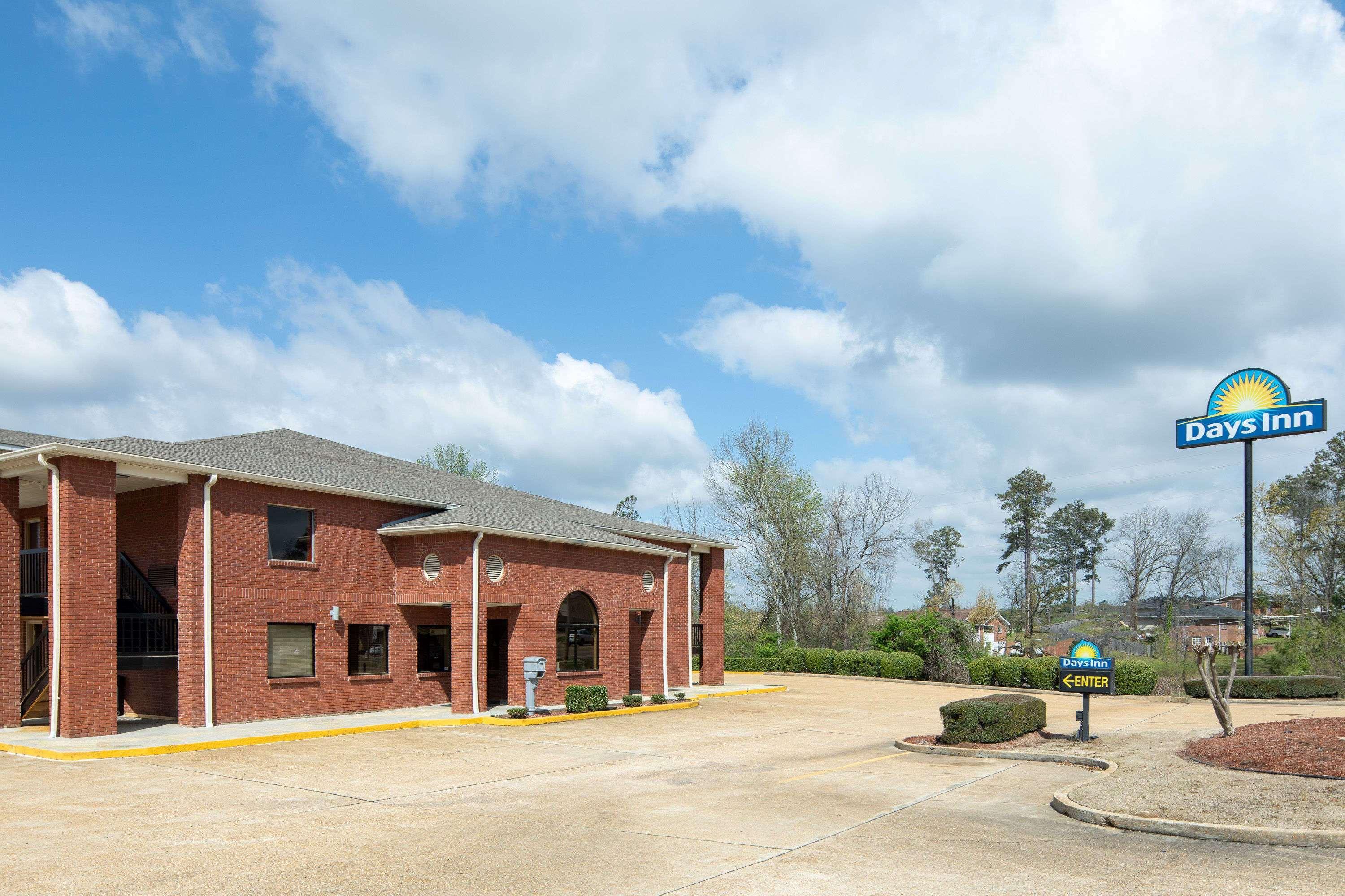 Days Inn By Wyndham Tupelo Exterior foto